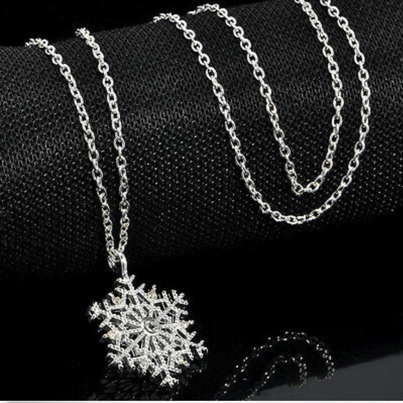 Crystal Rhinestone Snowflake Necklace - Picture 2 of 4